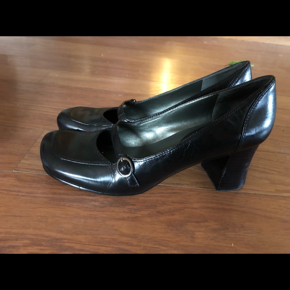 Nine West Black Mary Janes